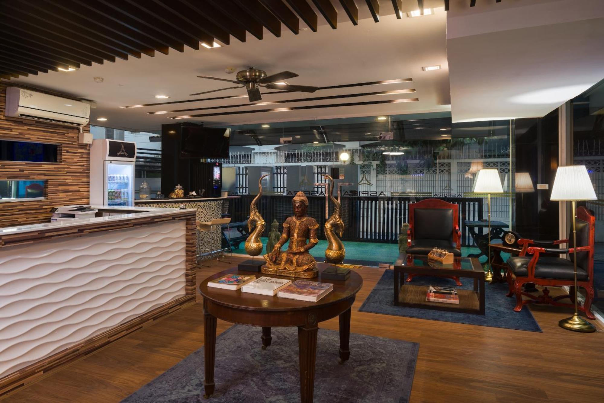 Aspira Suites Sukhumvit 20 Бангкок Экстерьер фото