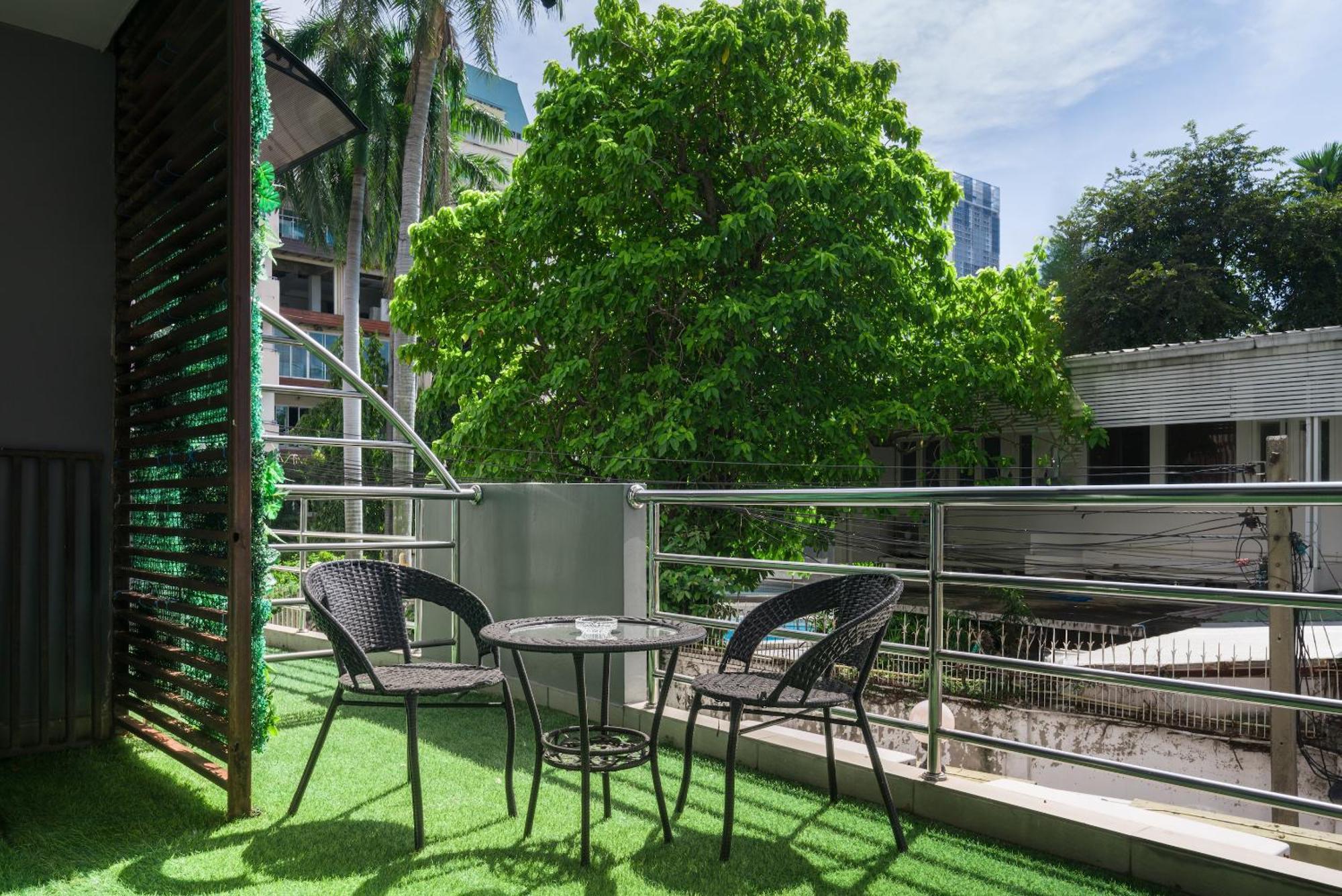 Aspira Suites Sukhumvit 20 Бангкок Экстерьер фото
